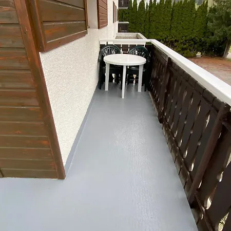 28m² Pres Des Pistes Avec Balcon, Casier A Skis Et Parking. - Fr-1-692-54 Appartement *